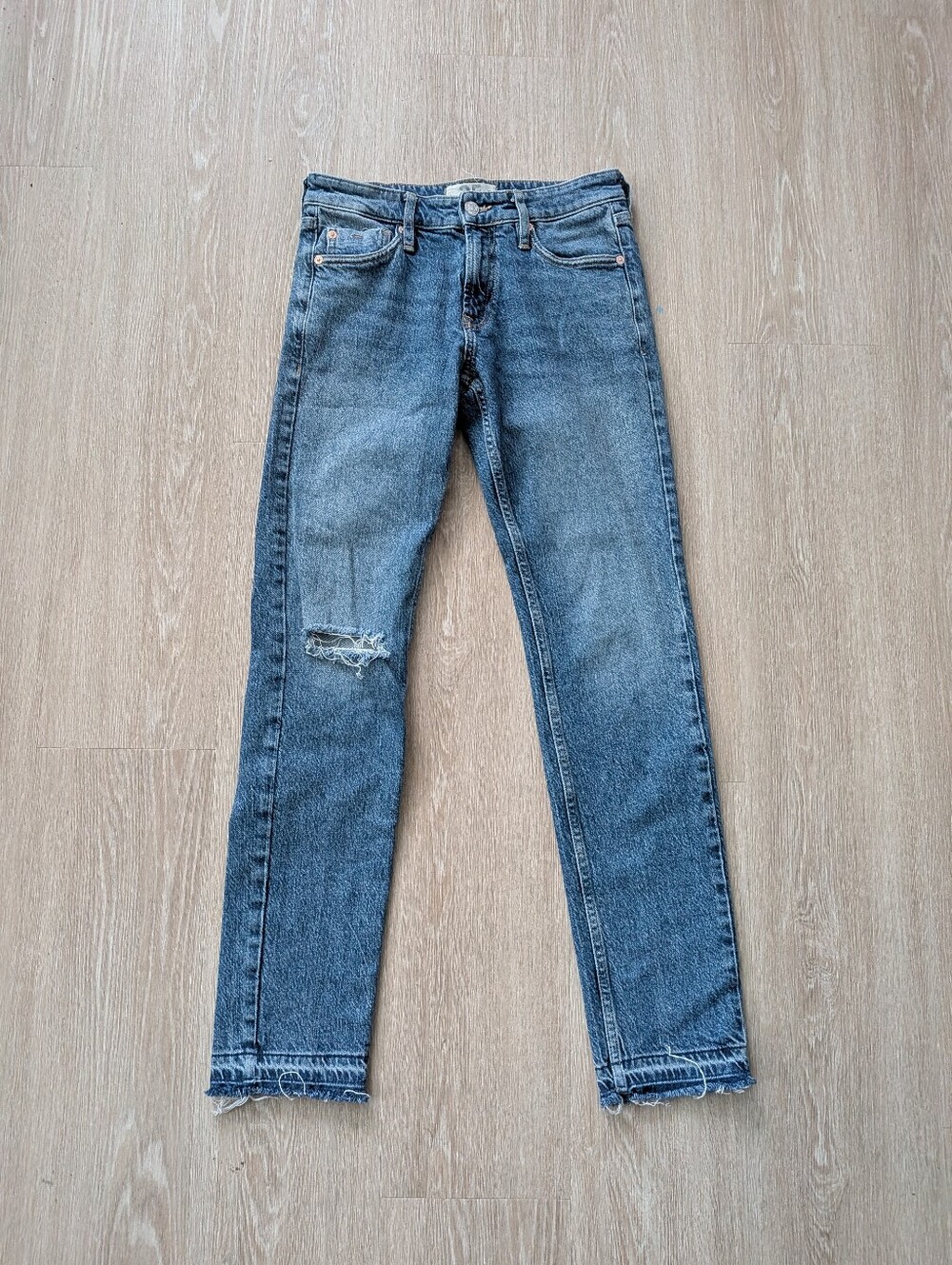 We The Free Jeans Women's 25 Distressed Raw Hem